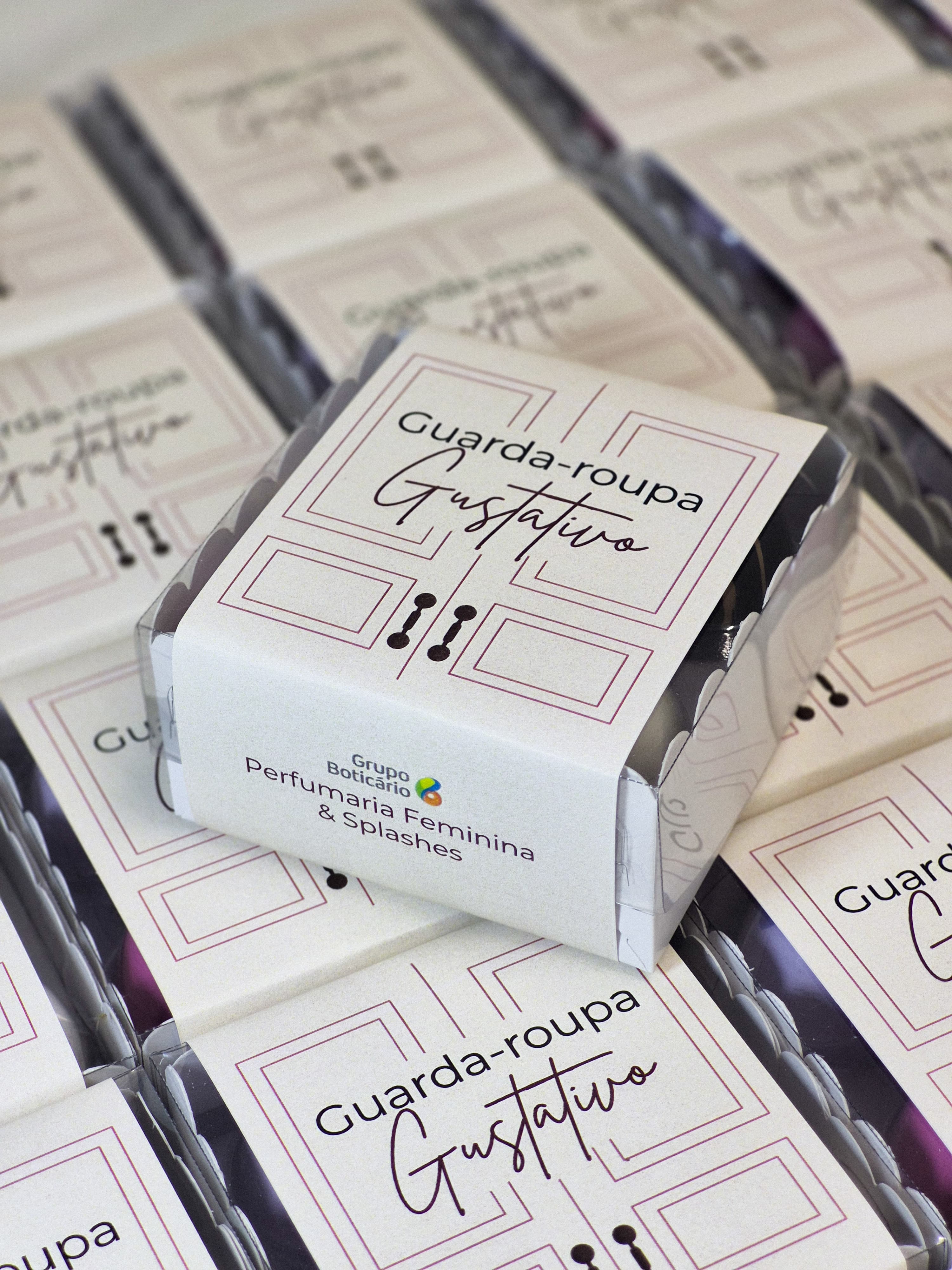 Caixa corporativa com bombons personalizados